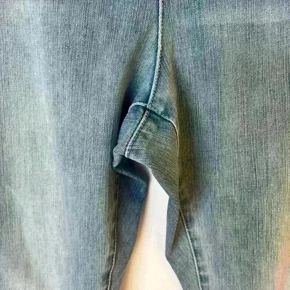 Soft Surrounding Light Wash Pull-On Jeans - Picture 3 of 8